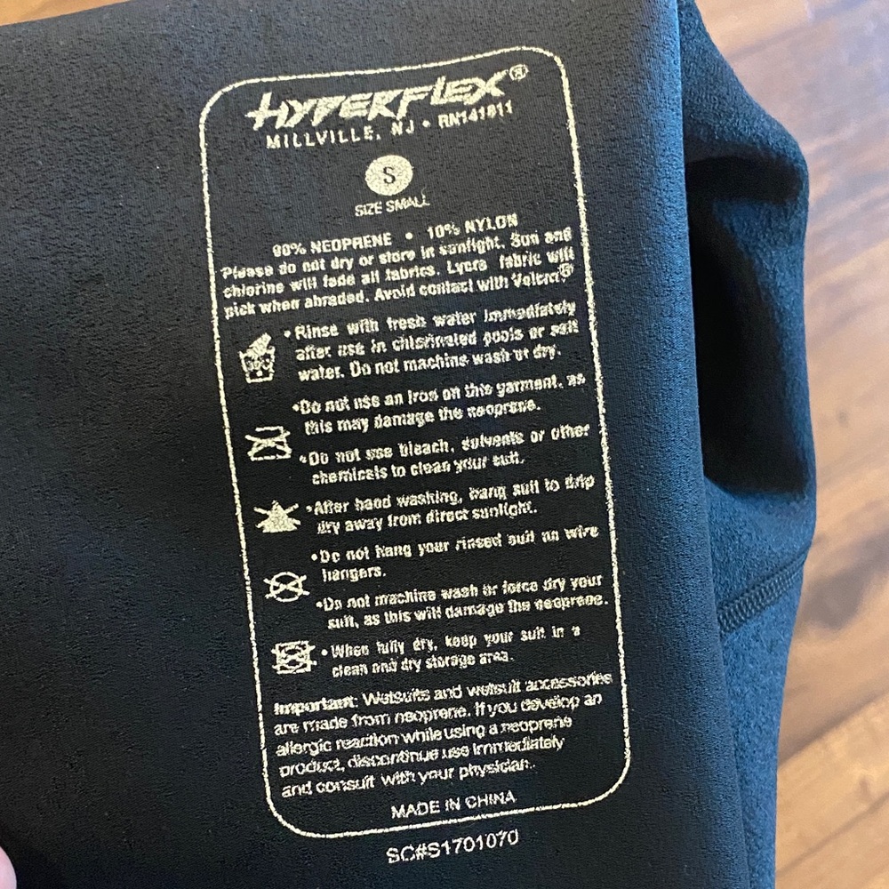 Hyperflex Men's 1.5mm Rashguard Top - Picture 3 of 3
